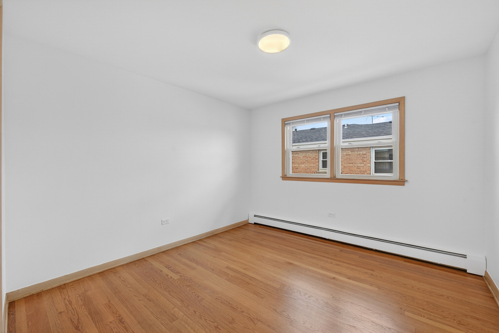 8312 W Summerdale Avenue - Photo 15