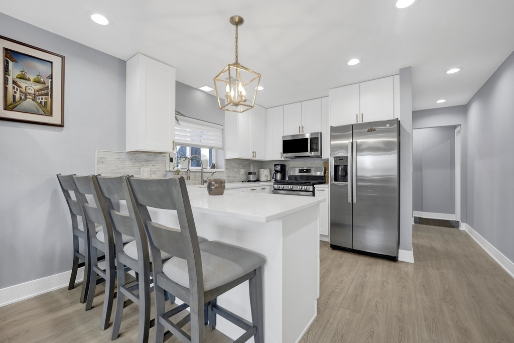 27w180 Cooley Avenue - Photo 3