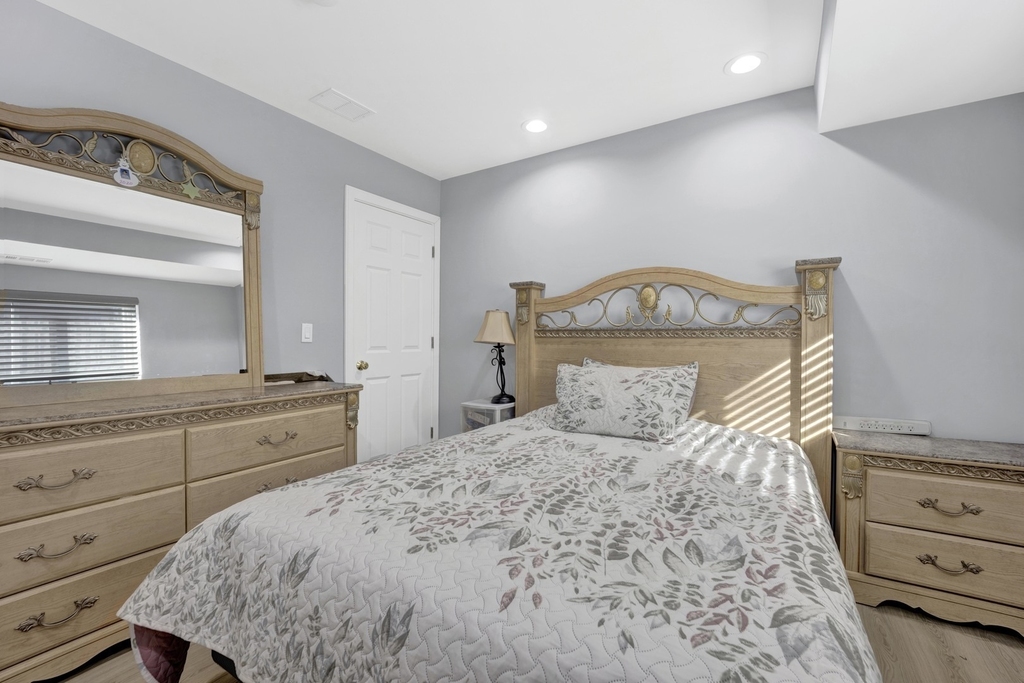 27w180 Cooley Avenue - Photo 10