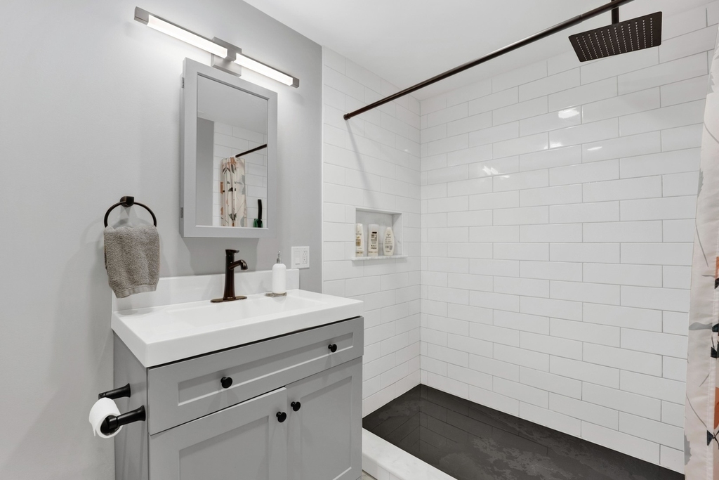 27w180 Cooley Avenue - Photo 8