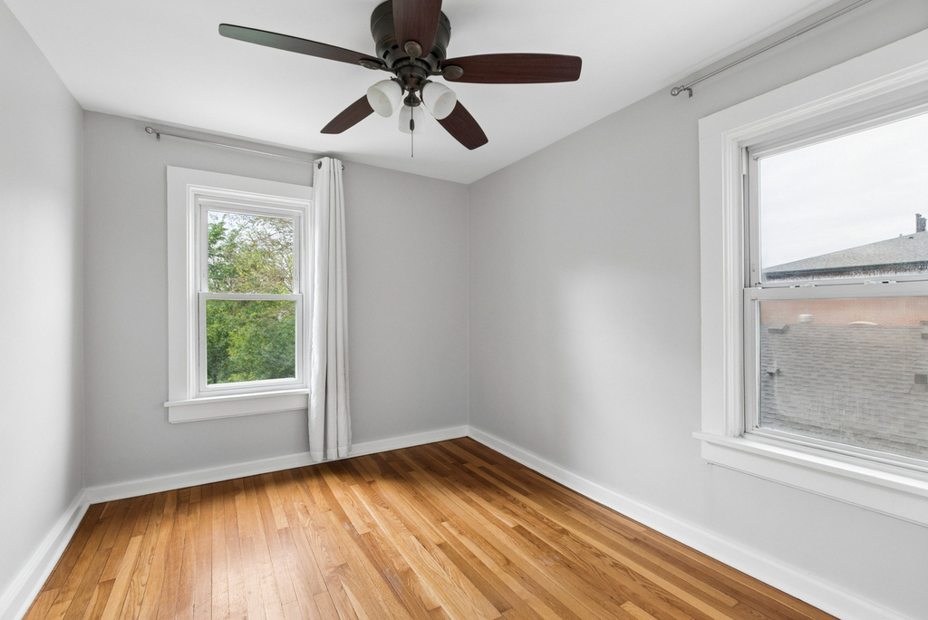 634 E 5th Avenue - Photo 11