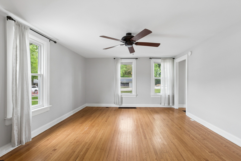634 E 5th Avenue - Photo 9