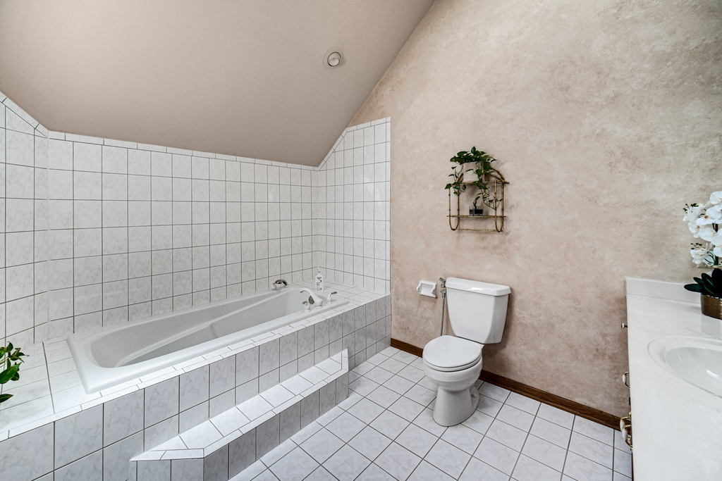 15538 Royal Glen Court - Photo 8