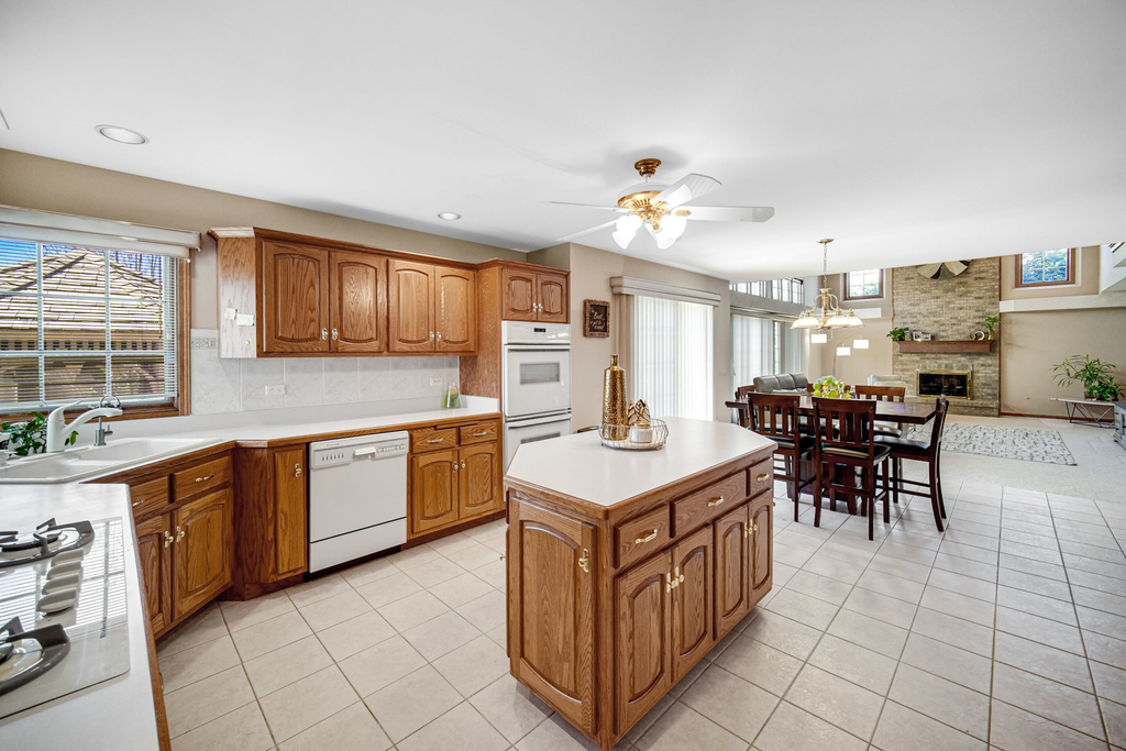 15538 Royal Glen Court - Photo 3