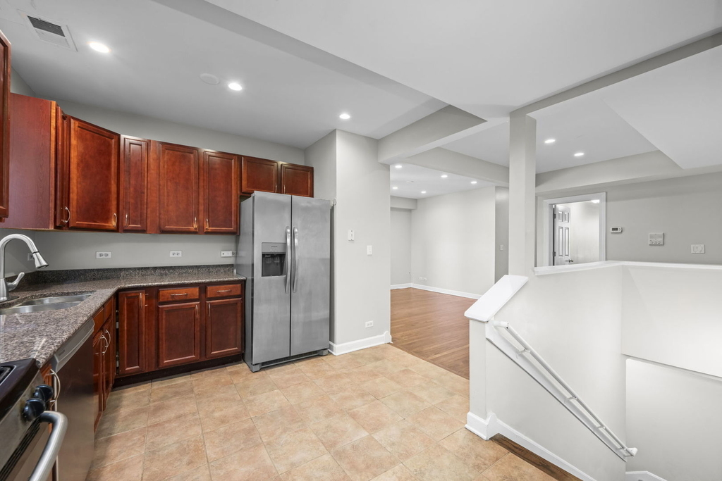 9100 Lamon Avenue - Photo 7