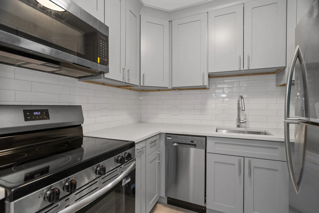 440 N Wabash Avenue - Photo 4