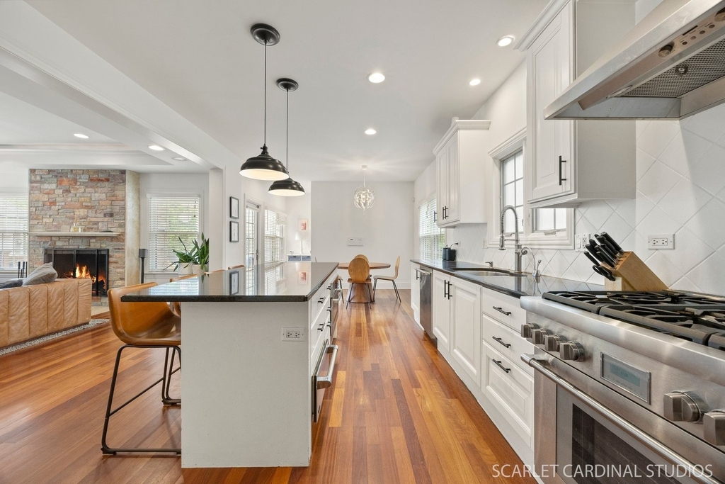 219 N Fremont Street - Photo 4