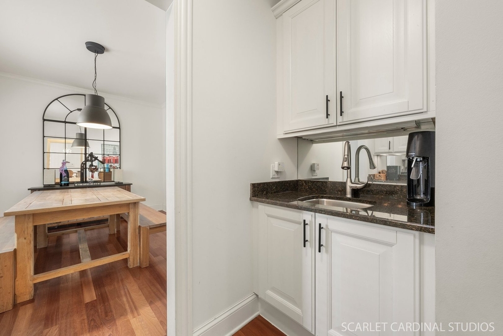 219 N Fremont Street - Photo 7
