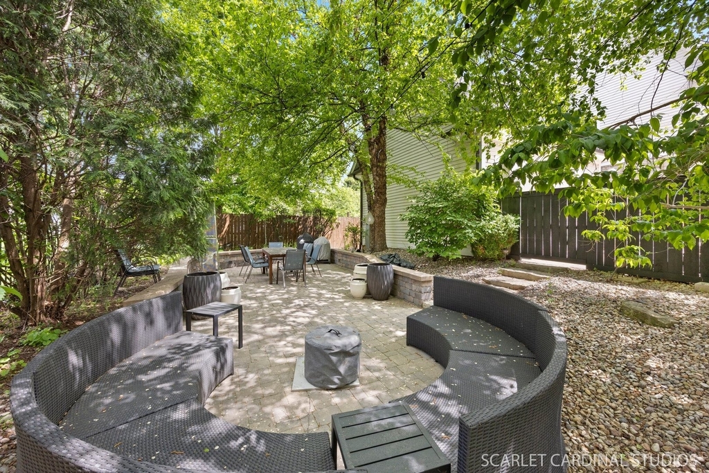 219 N Fremont Street - Photo 35