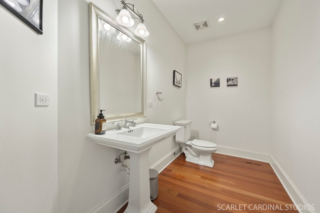 219 N Fremont Street - Photo 13