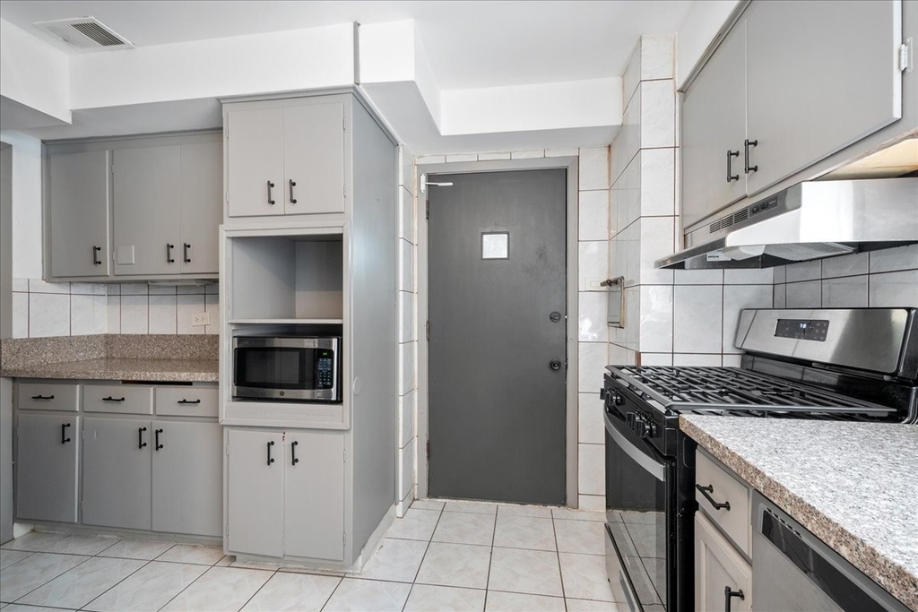 1414 Dobson Street - Photo 9