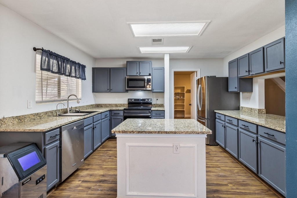 12158 Stoney Summit - Photo 8