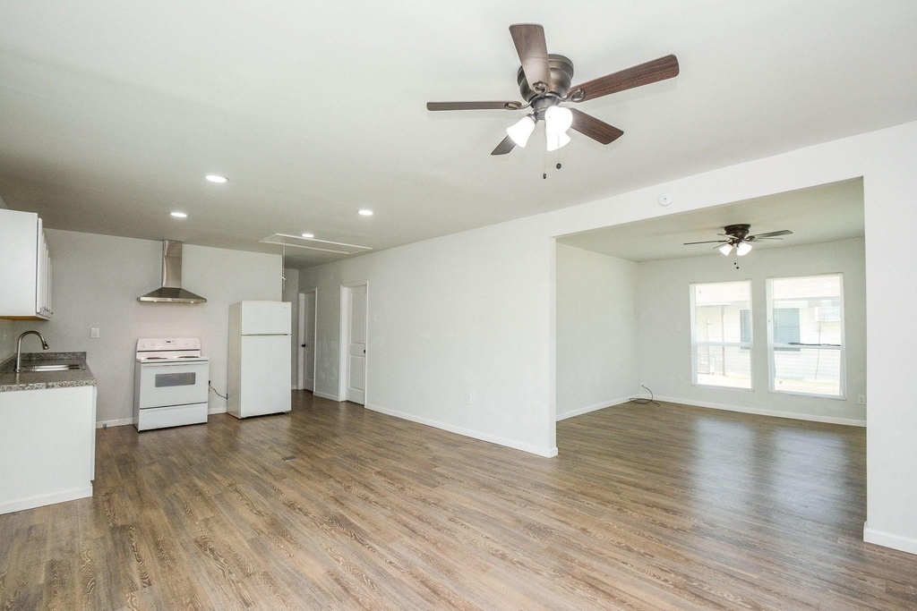 3013 Brackenridge Street - Photo 4