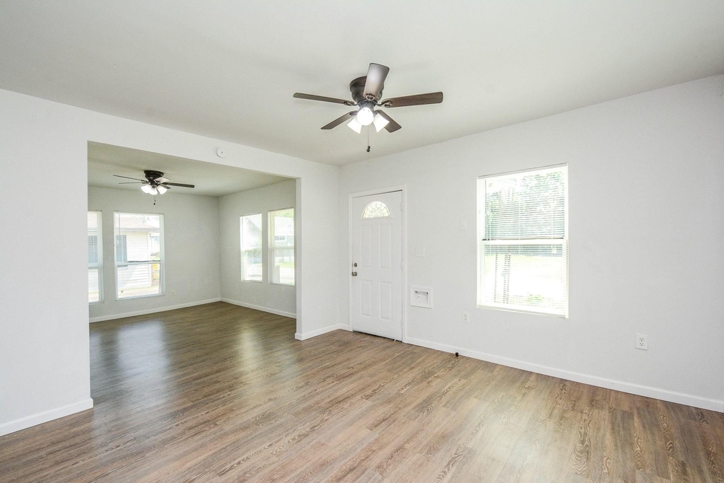 3013 Brackenridge Street - Photo 2
