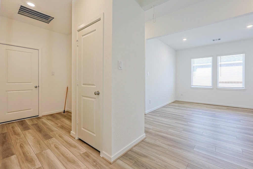 21510 Banpo Bend Drive - Photo 15