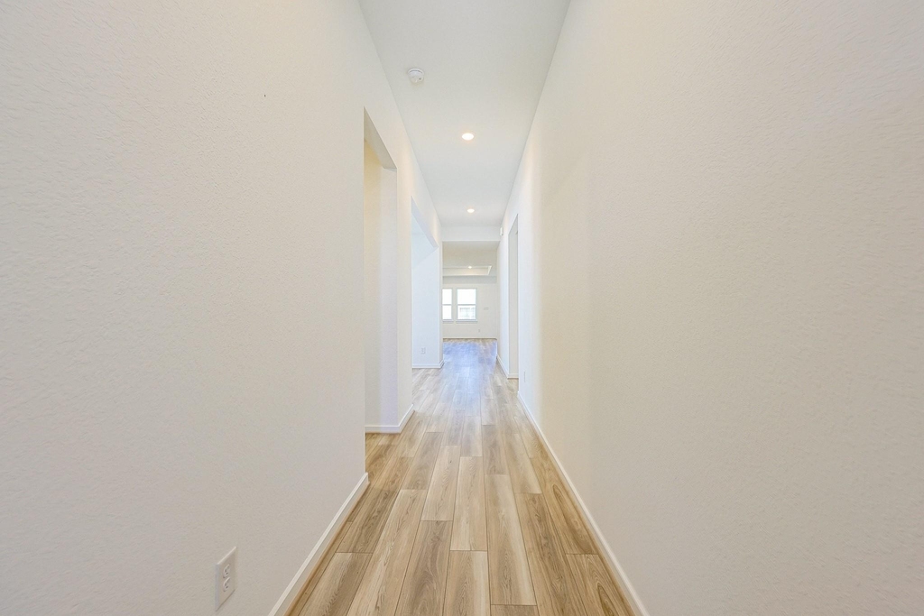 21510 Banpo Bend Drive - Photo 3