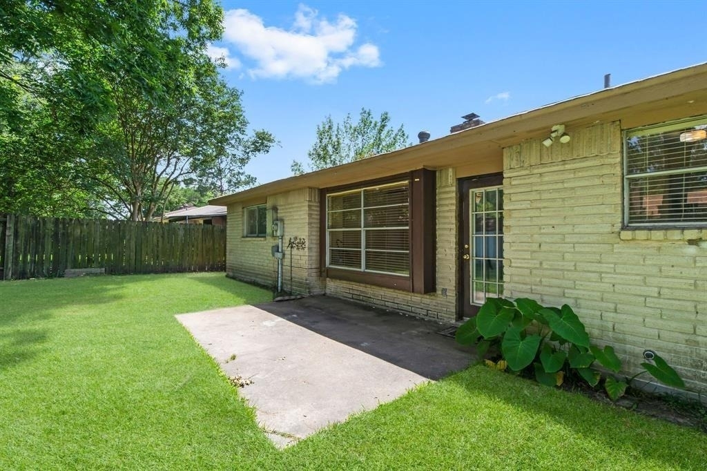 9718 Shady Tree Lane - Photo 25