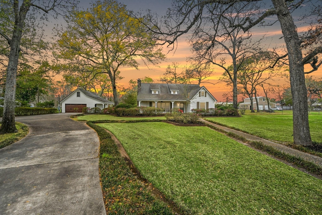 13835 Jarvis Road - Photo 0