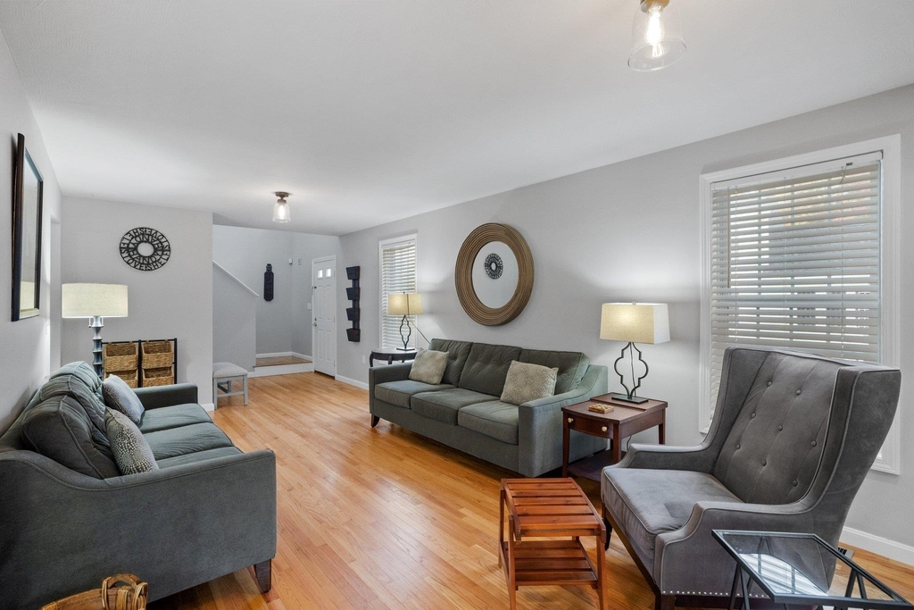 131 Forest Hill - Photo 5