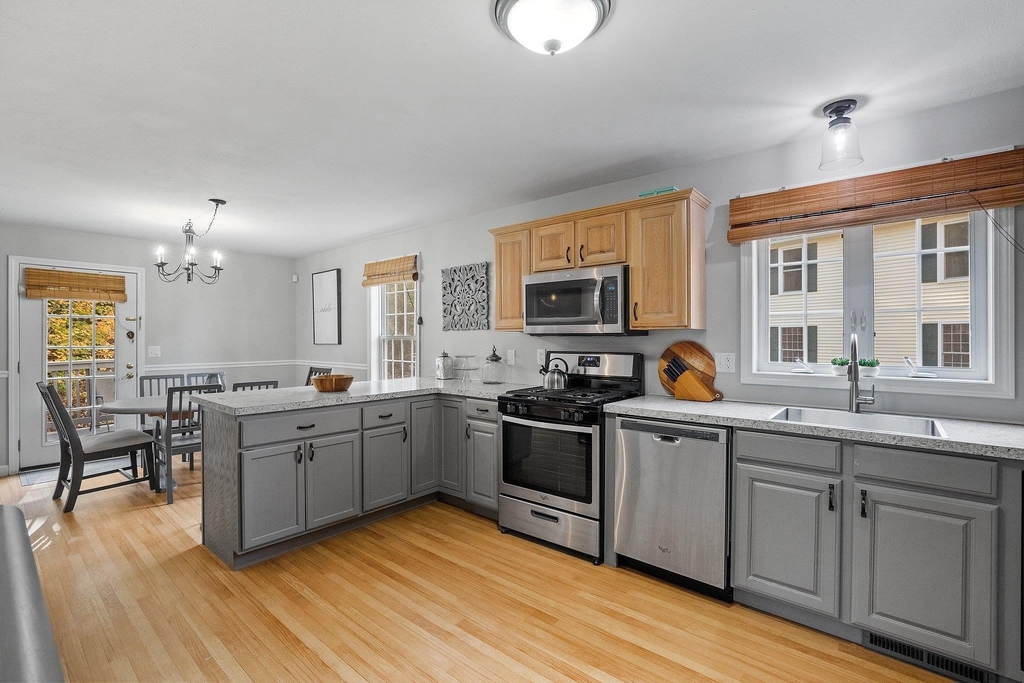 131 Forest Hill - Photo 2