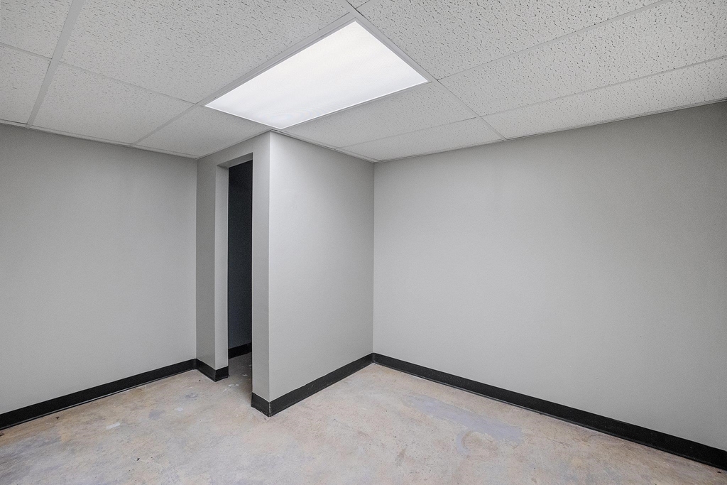 131 Forest Hill - Photo 45