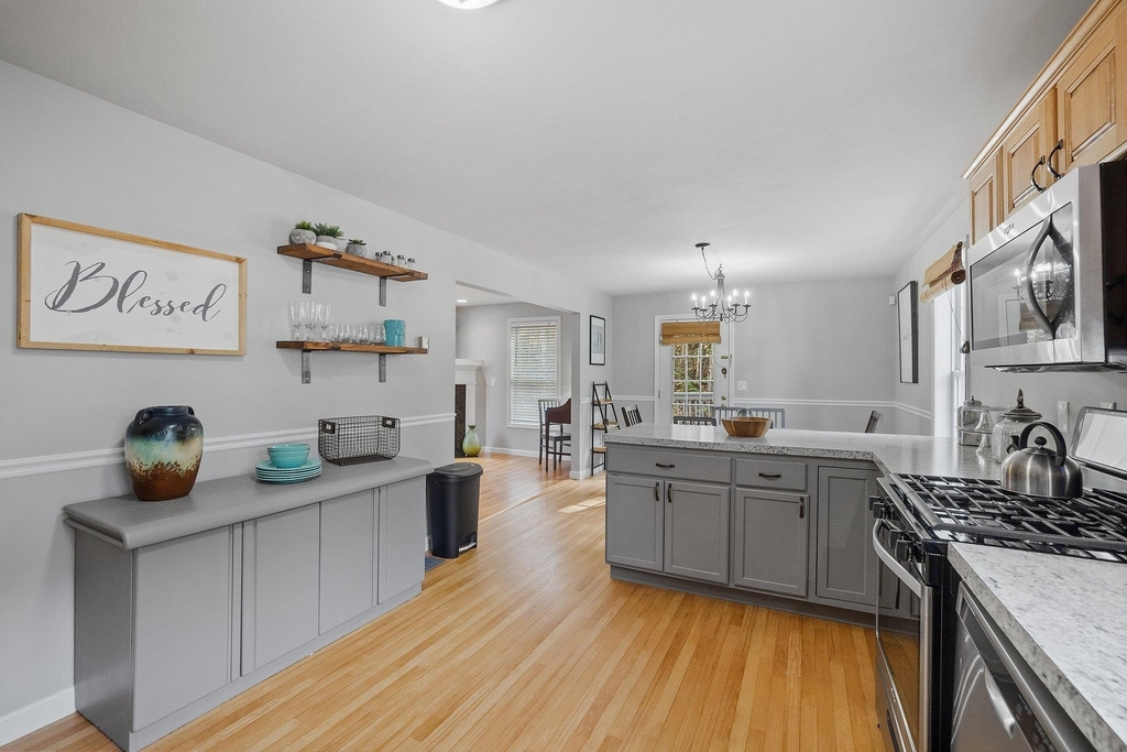 131 Forest Hill - Photo 0