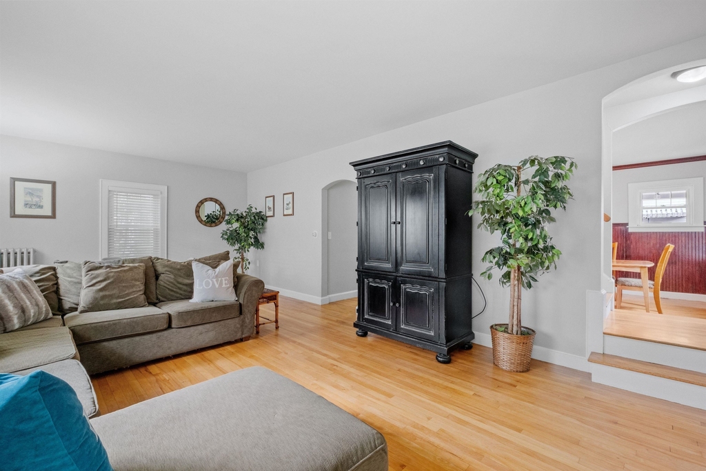 989 Union - Photo 6