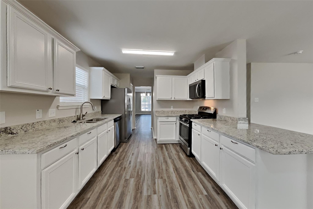 1806 Usher Court - Photo 5