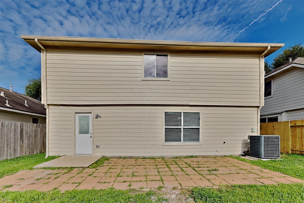 1806 Usher Court - Photo 19