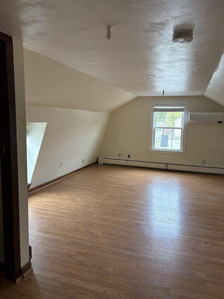 407 Lafayette - Photo 3