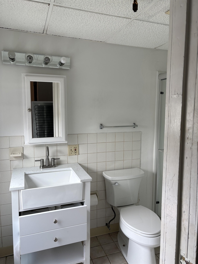 407 Lafayette - Photo 1
