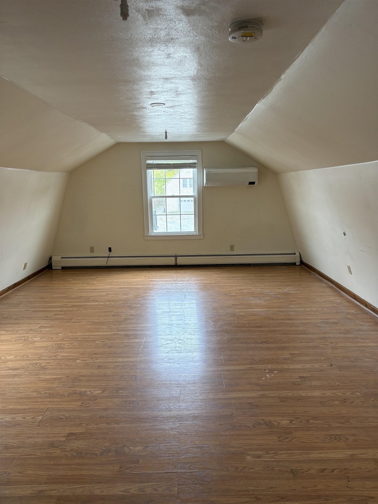 407 Lafayette - Photo 2