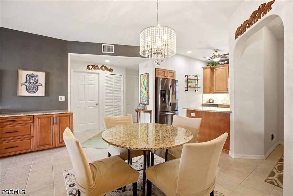 728 Victoria Drive - Photo 11