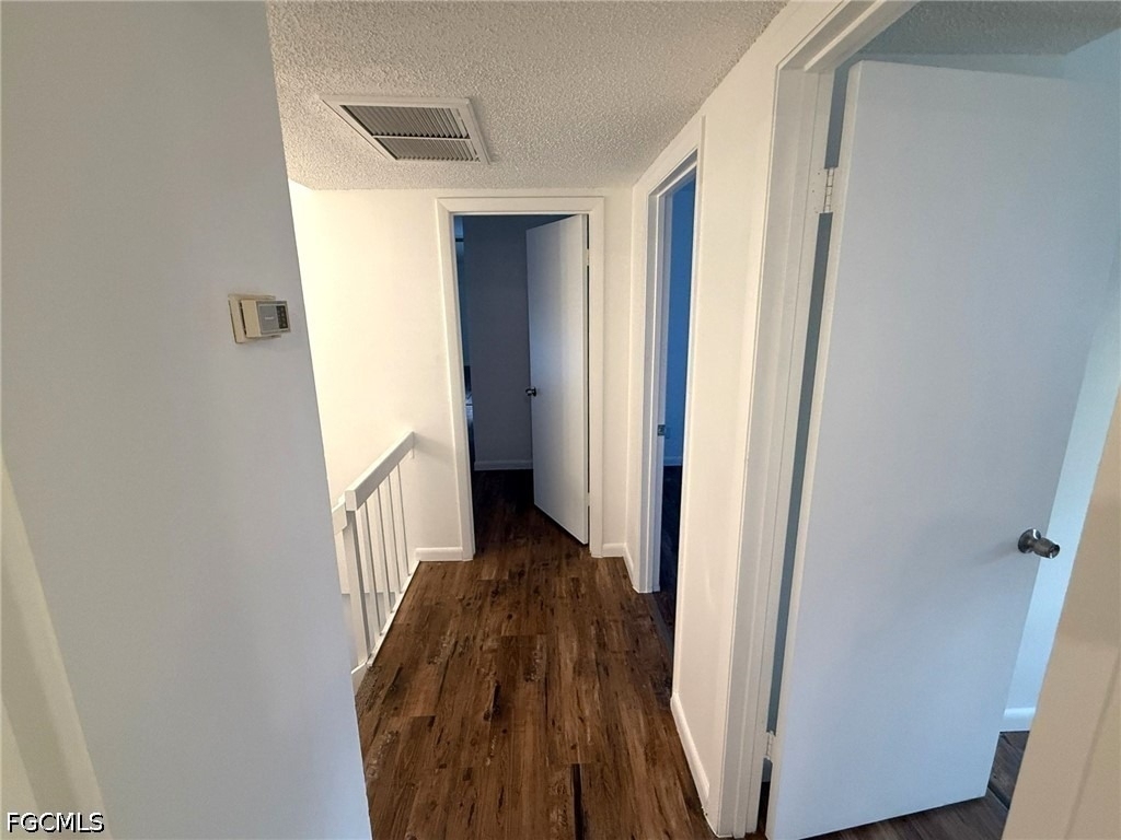 1406 Park Shore Circle - Photo 7