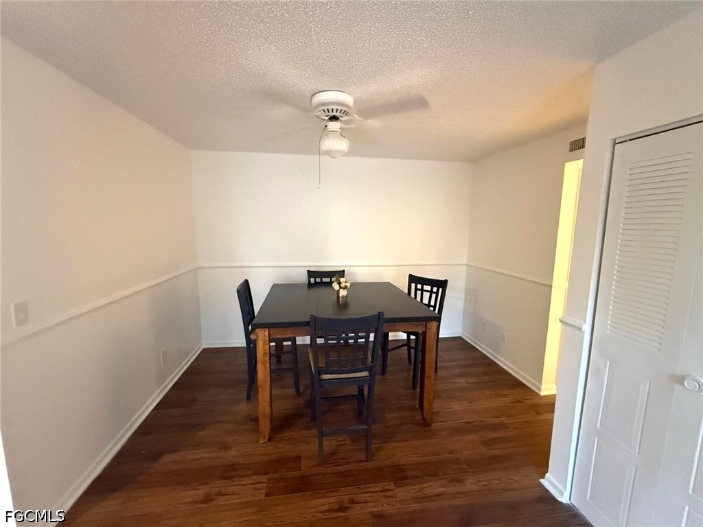 1406 Park Shore Circle - Photo 4