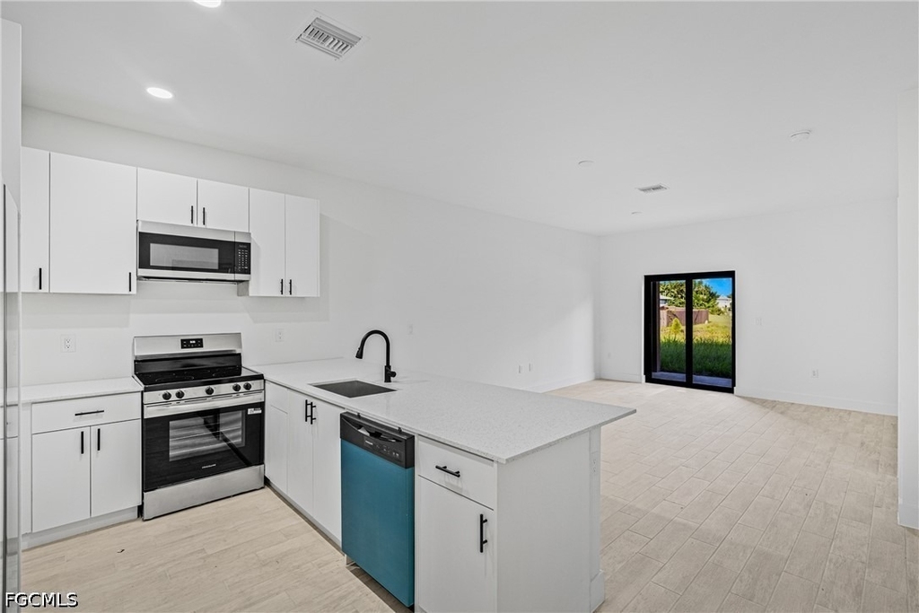 2220 Kenneth Avenue S - Photo 4