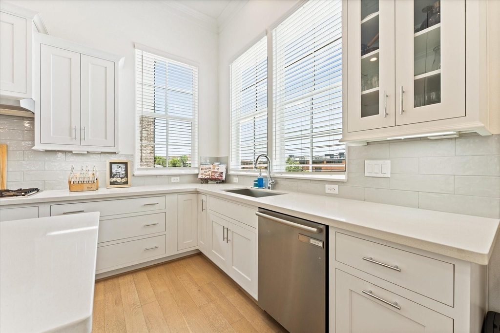 2602 Cottage Grove Green Drive - Photo 16