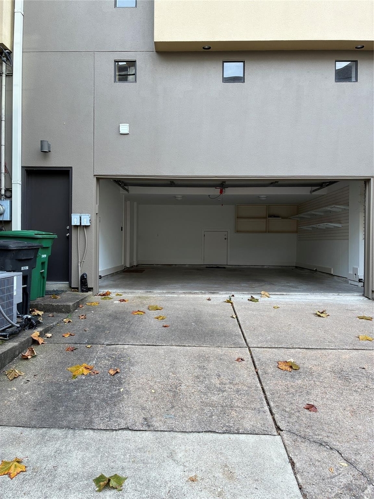 6320 Haskell Street - Photo 45