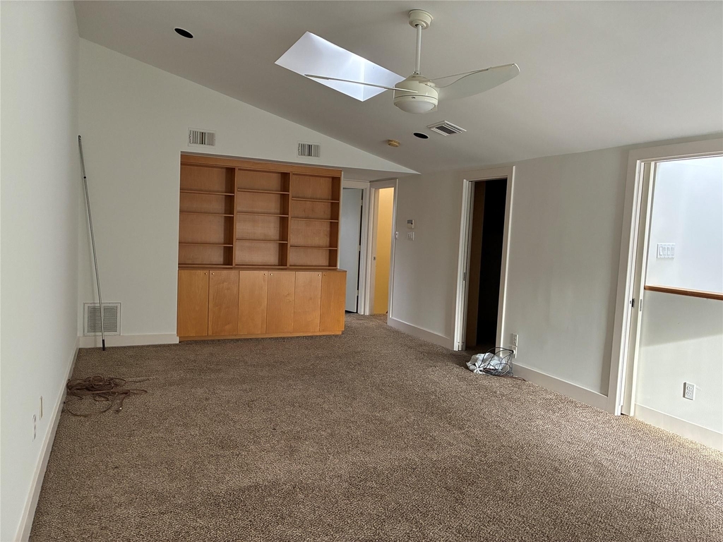 6320 Haskell Street - Photo 23