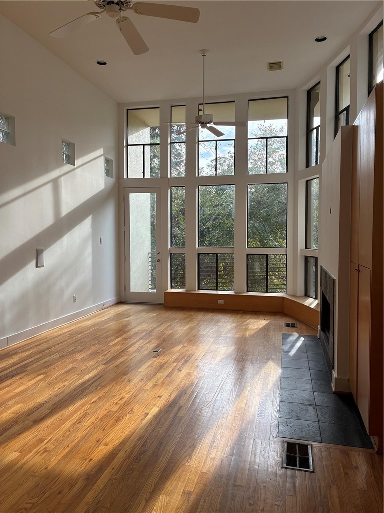 6320 Haskell Street - Photo 10