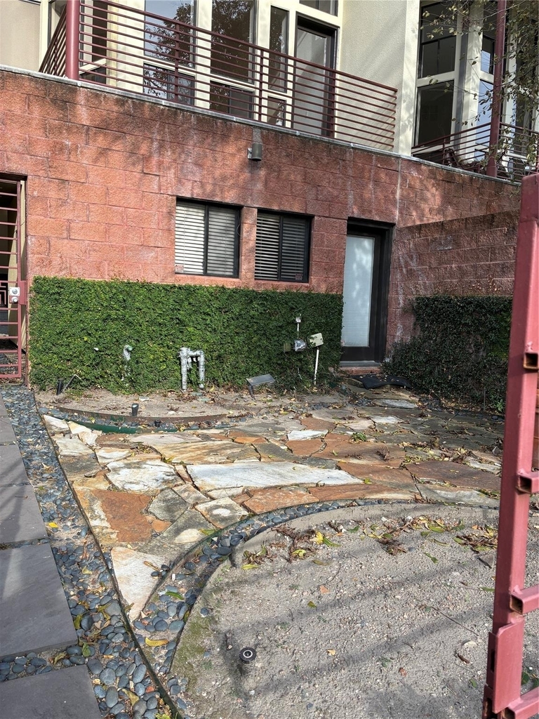 6320 Haskell Street - Photo 3