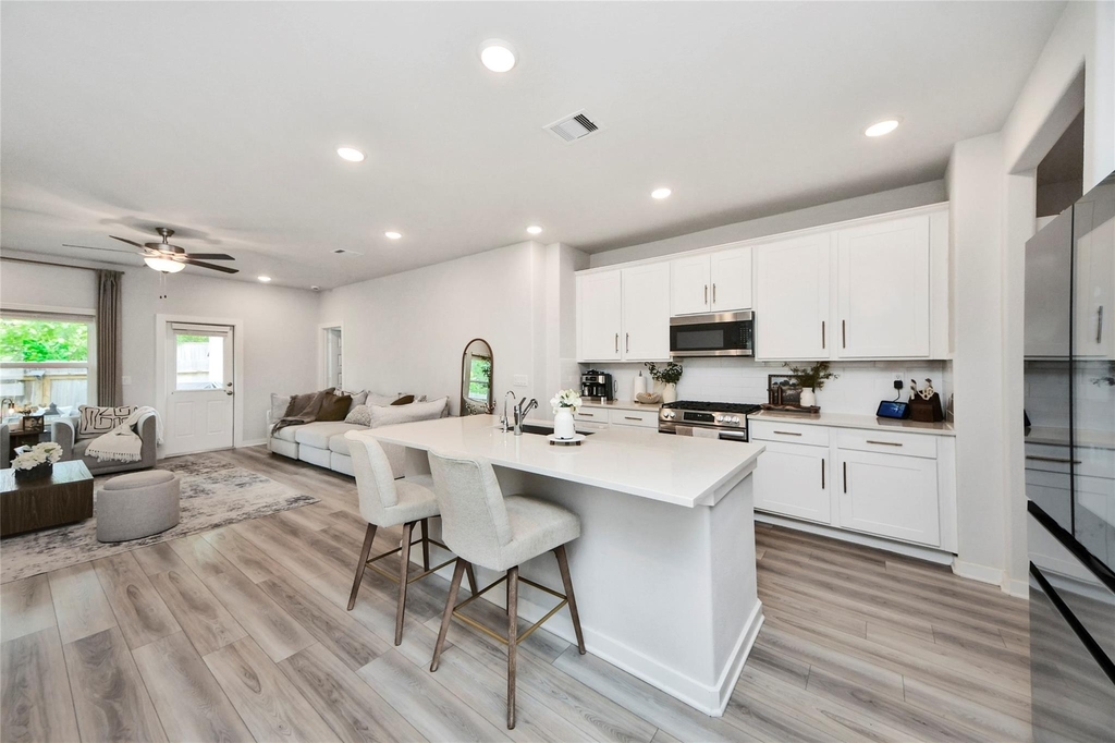 8646 Blueberry Ash Street - Photo 11