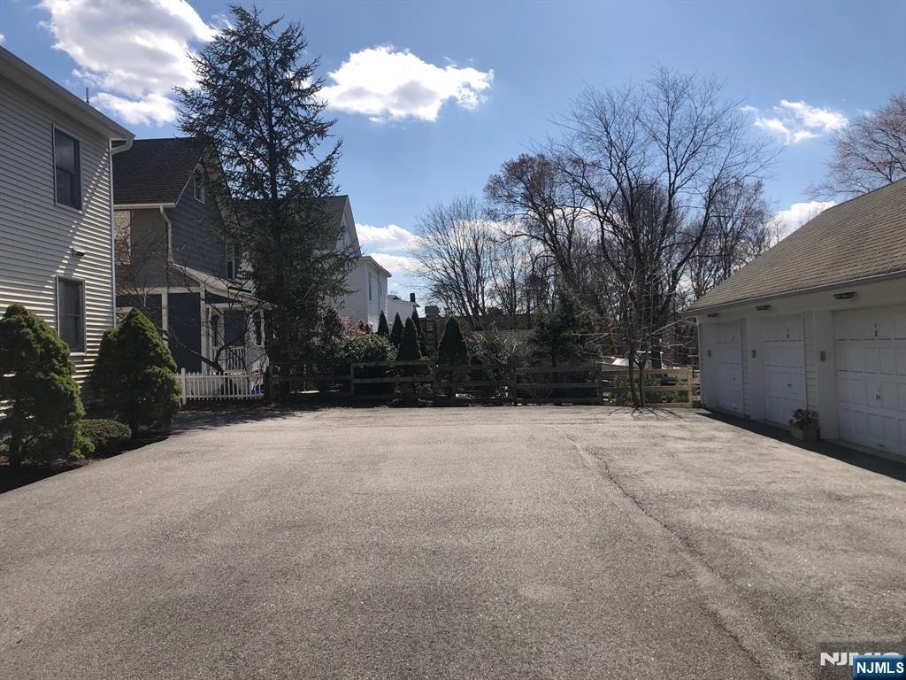 63 Church - Photo 4