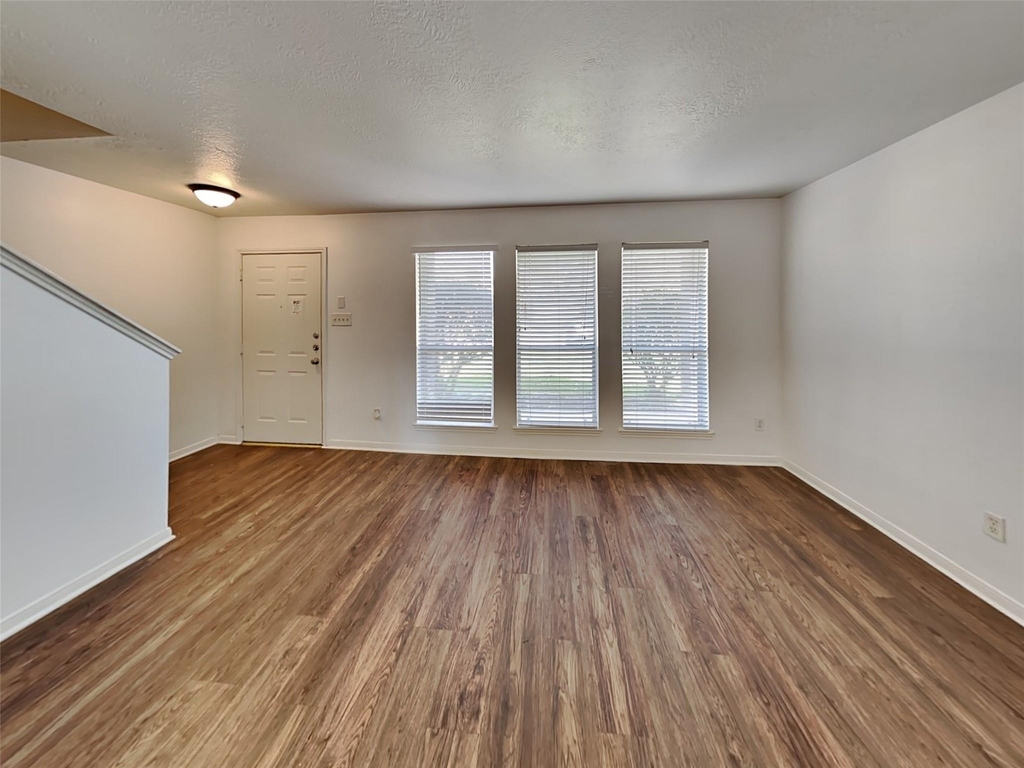 5349 Yale Drive - Photo 5
