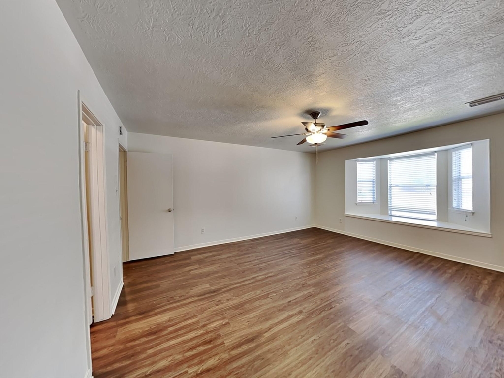 5349 Yale Drive - Photo 6