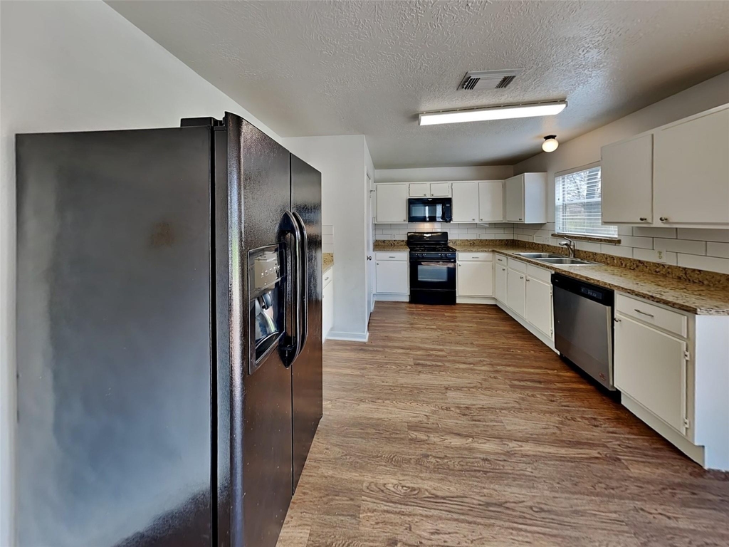 5349 Yale Drive - Photo 2