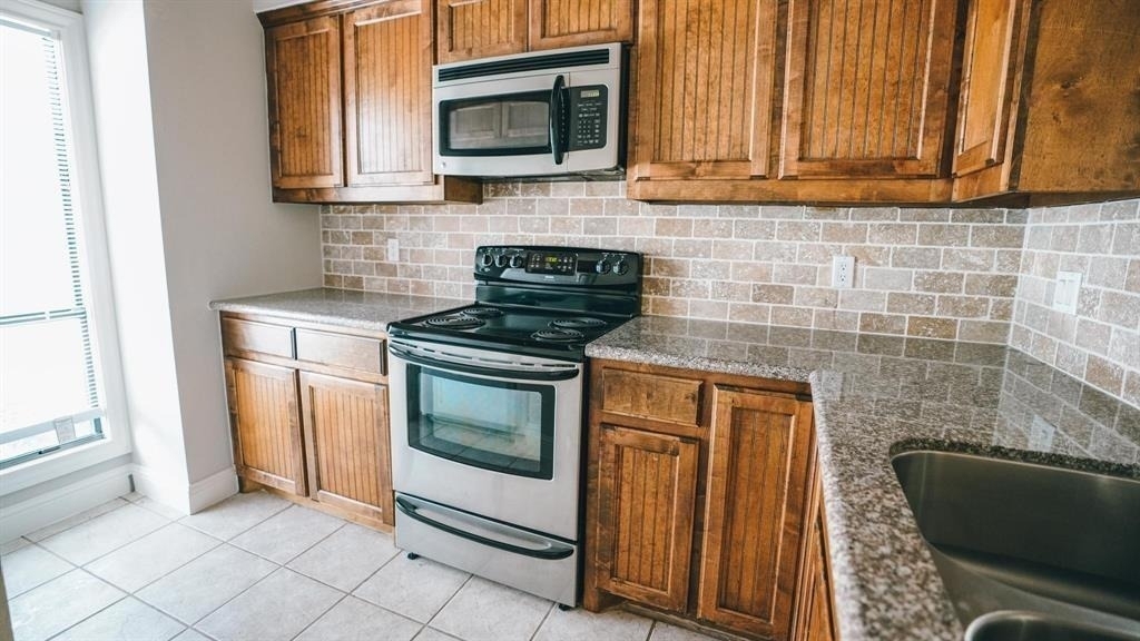 4144 Greystone Way - Photo 2