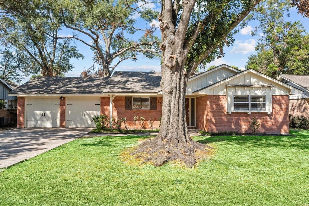10030 Haddington Drive - Photo 0