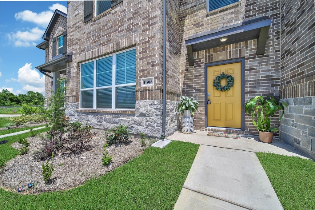 11918 Outer Bark Drive - Photo 2