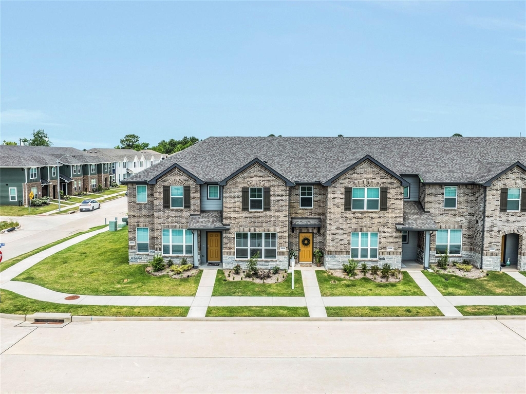 11918 Outer Bark Drive - Photo 0